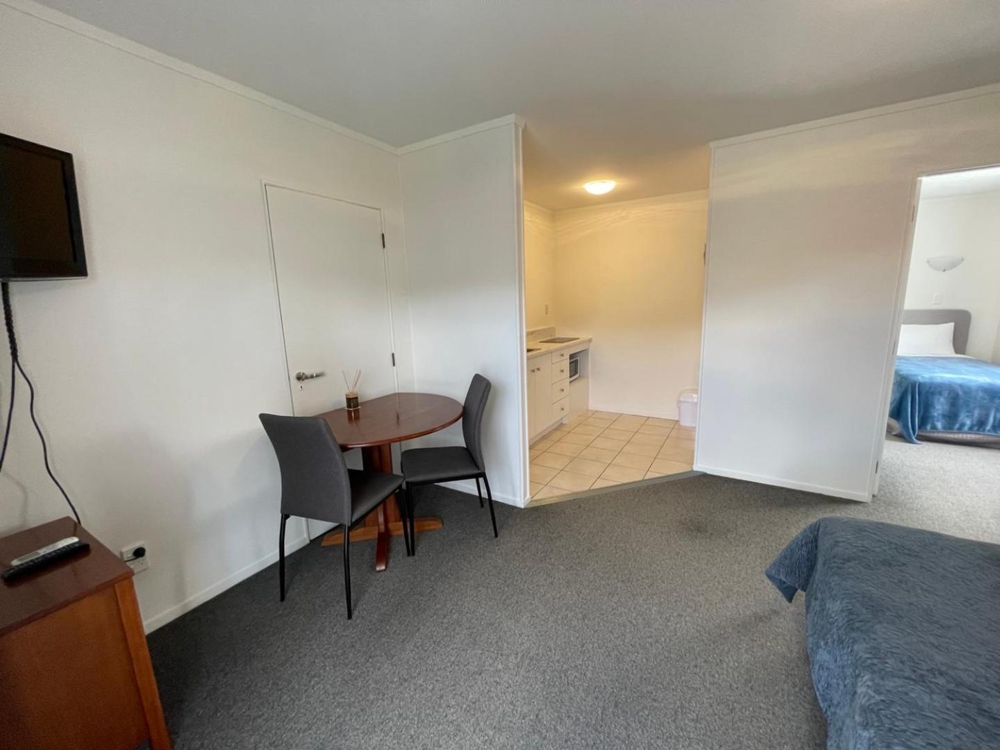 Cherry Court Motor Lodge Whangarei Extérieur photo